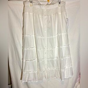 NWT studio west white ruffled maxi skirt 🤍